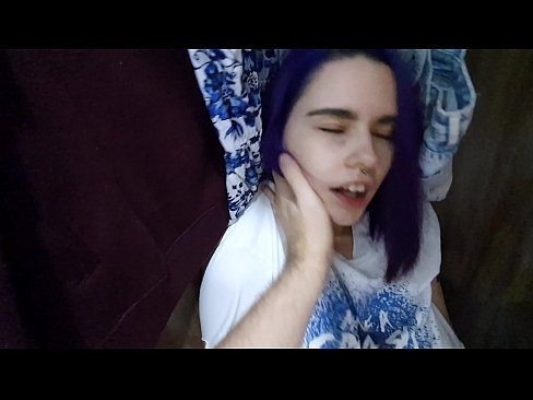 ❤️ Xwişka min di dolabê de dît û alîkariya wê kir ❤️❌ Vîdyoyê porno li porno ku.niceporn.ru ❌❤